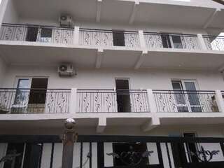 Гостевой дом Junona Махинджаури Двухместный номер с 1 кроватью и балконом-20